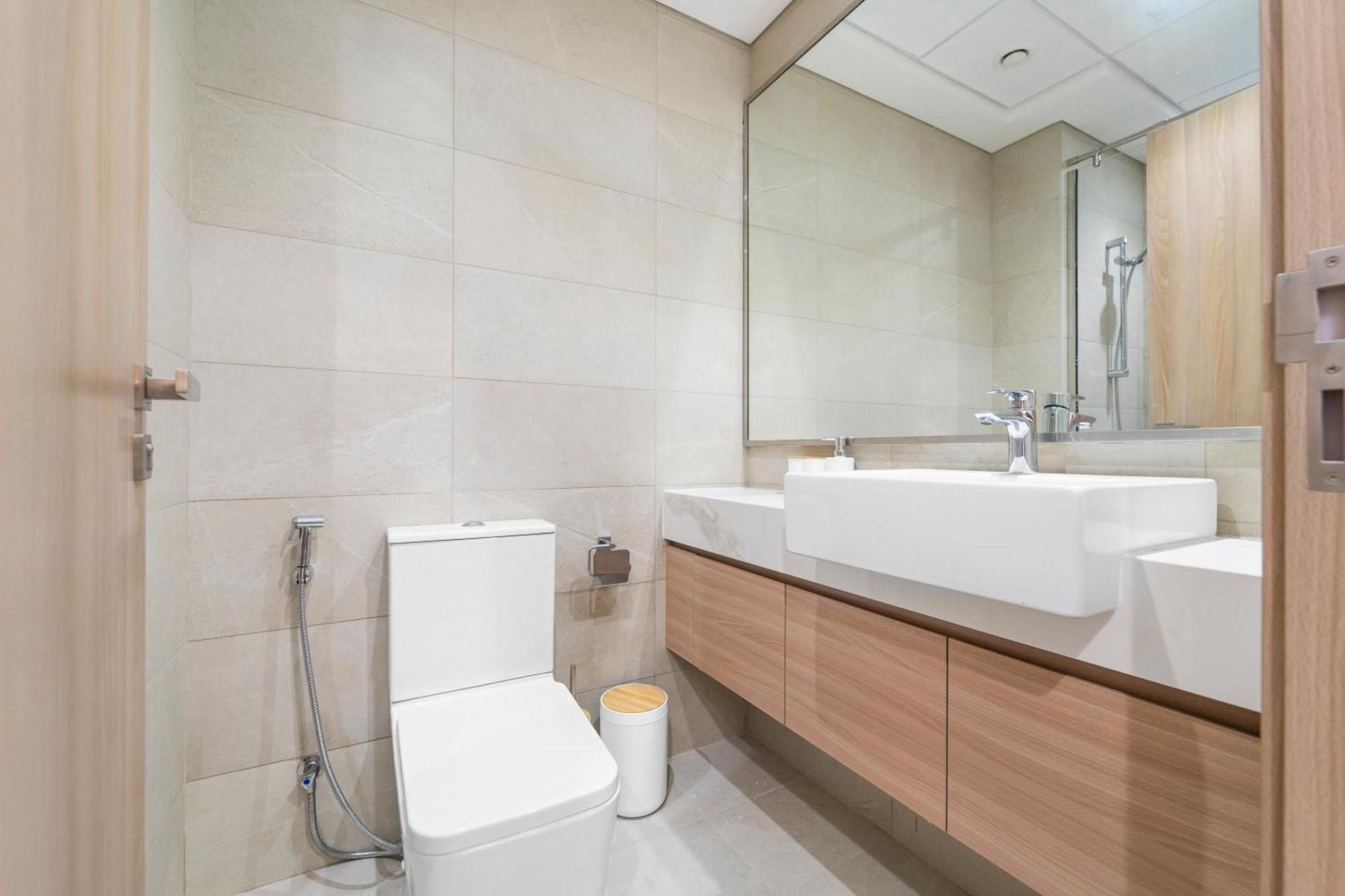 Lovely With Gym, Pool And Bbq Facilities Apartment *