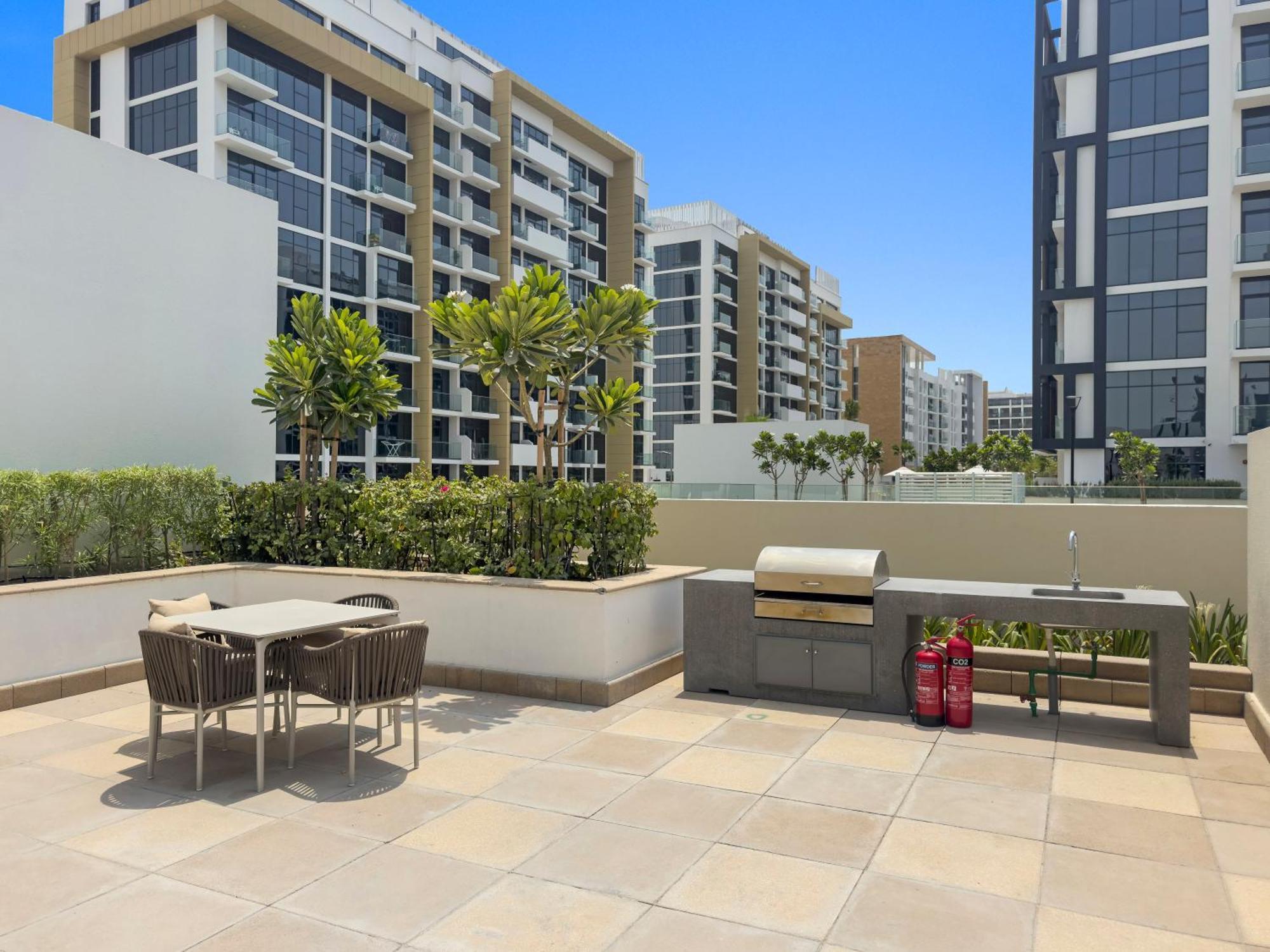 Lovely With Gym, Pool And Bbq Facilities