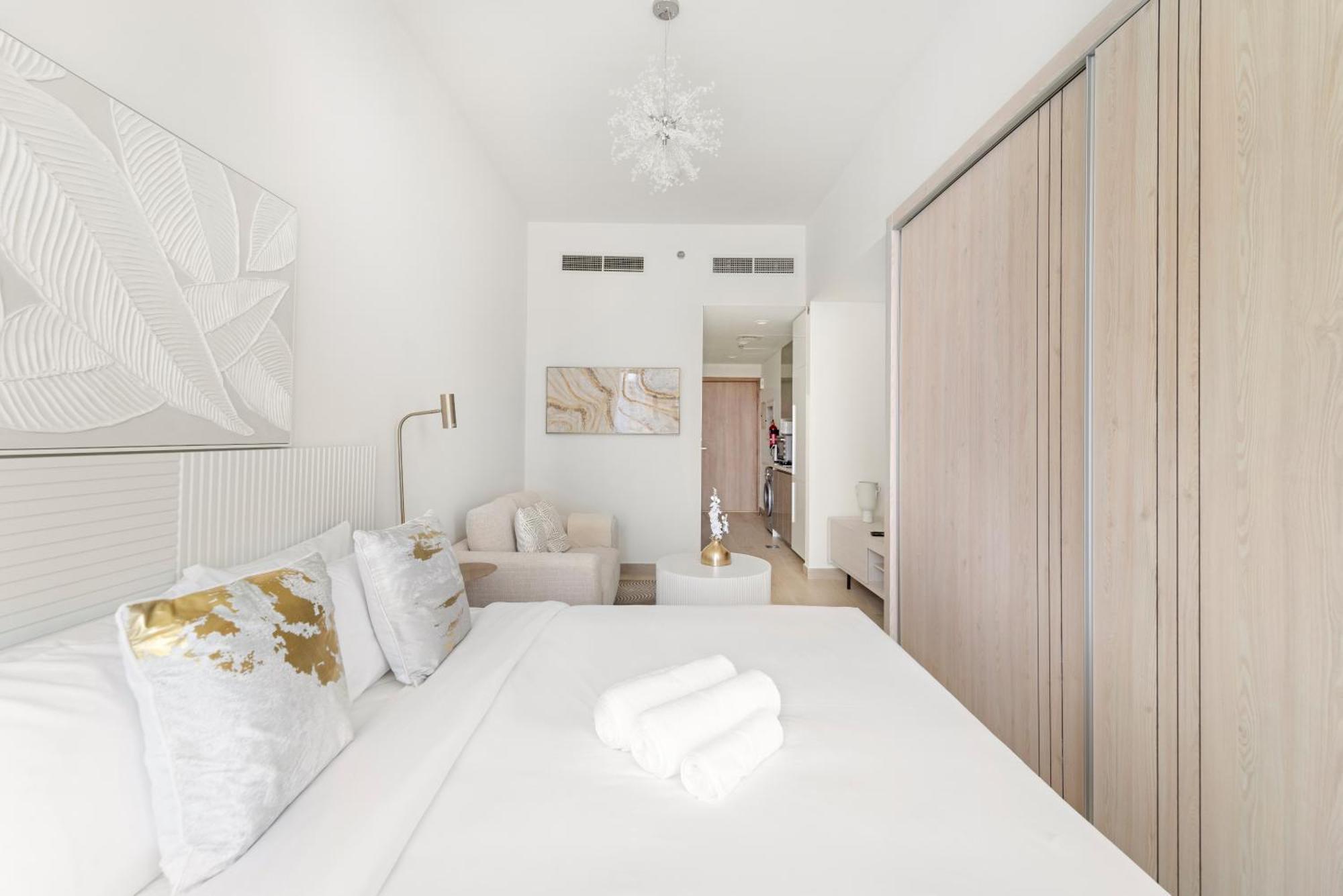 Lovely With Gym, Pool And Bbq Facilities Apartment *